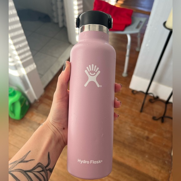 20 oz water bottle with extended straw Detailed Row of Wildflowers 20 oz. Straw Bottle